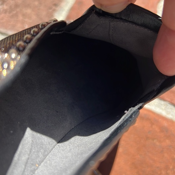 Stuart Weitzman sparkly metallic look slip. - Picture 11 of 17